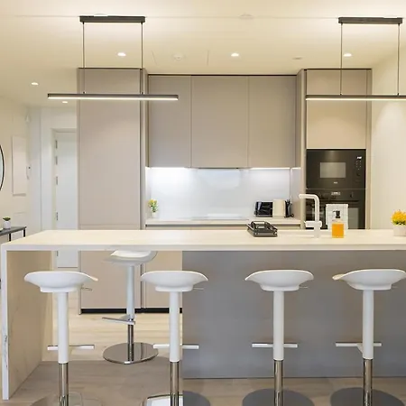 Lxr Crown 2br Design