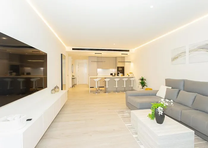 דירה Lxr Crown 2br Design פואנגירולה