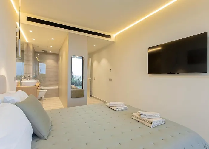 דירה Lxr Crown 2br Design פואנגירולה