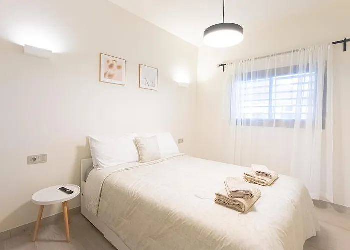 Lxr Crown 2br Design דירה *