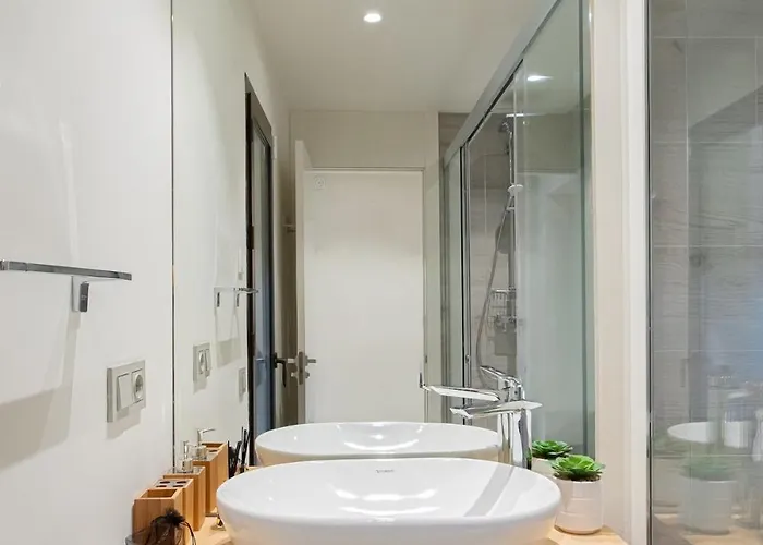 Lxr Crown 2br Design דירה