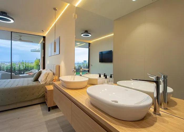 Lxr Crown 2br Design דירה *