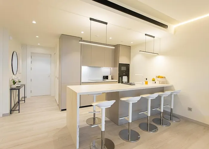 Lxr Crown 2br Design דירה