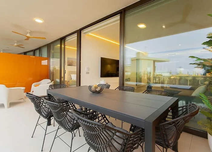 Lxr Crown 2br Design דירה