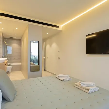 아파트 Lxr Crown 2br Design 푸엔히롤라